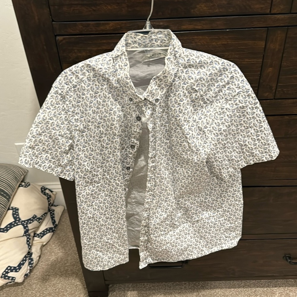 Kenneth Cole Button up shirt